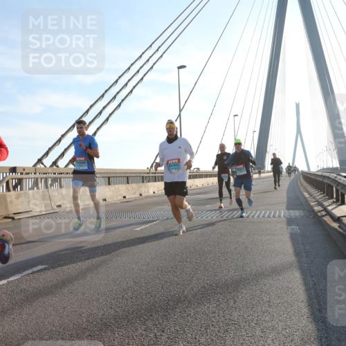 03.10.2025 - Köhlbrandbrückenlauf Yannick Fuchs http://msf.ph/oto/9134643 03.10.2025 08:21:49 Position 1 3705 meine-sportfotos.de