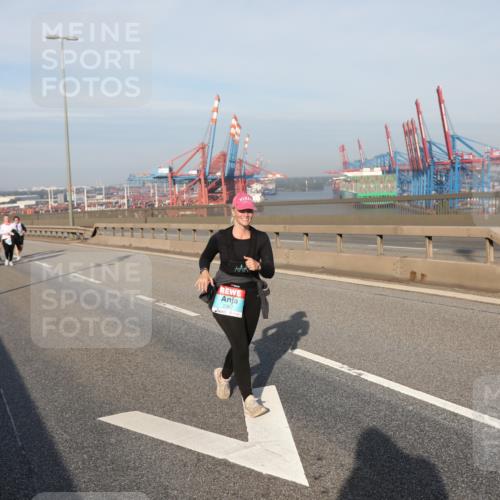 03.10.2025 - Köhlbrandbrückenlauf Yannick Fuchs http://msf.ph/oto/9134668 03.10.2025 09:10:18 Position 2 2367 meine-sportfotos.de