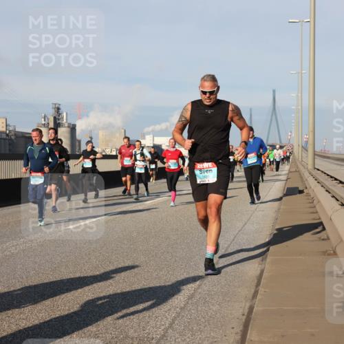 03.10.2025 - Köhlbrandbrückenlauf Lena Gebhardt http://msf.ph/oto/9134683 03.10.2025 09:52:51 Position 2 1435 meine-sportfotos.de