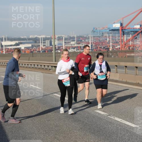 03.10.2025 - Köhlbrandbrückenlauf Yannick Fuchs http://msf.ph/oto/9134689 03.10.2025 09:10:25 Position 2 3477, 2650 meine-sportfotos.de