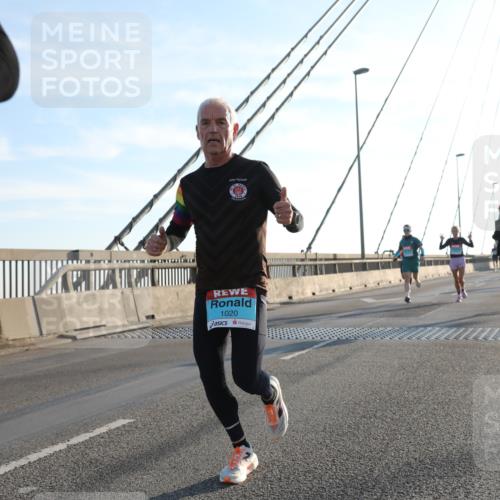 03.10.2025 - Köhlbrandbrückenlauf Yannick Fuchs http://msf.ph/oto/9134691 03.10.2025 08:21:51 Position 1 1020 meine-sportfotos.de