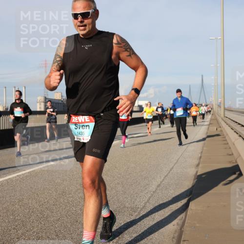 03.10.2025 - Köhlbrandbrückenlauf Lena Gebhardt http://msf.ph/oto/9134708 03.10.2025 09:52:52 Position 2 1435 meine-sportfotos.de