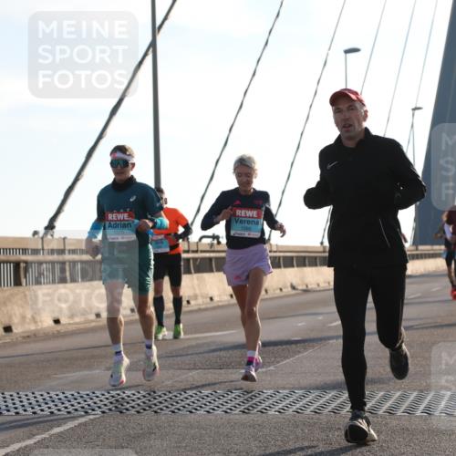 03.10.2025 - Köhlbrandbrückenlauf Yannick Fuchs http://msf.ph/oto/9134723 03.10.2025 08:21:53 Position 1 1086, 1275 meine-sportfotos.de
