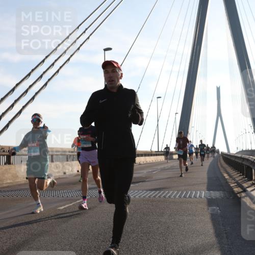 03.10.2025 - Köhlbrandbrückenlauf Yannick Fuchs http://msf.ph/oto/9134736 03.10.2025 08:21:54 Position 1  meine-sportfotos.de