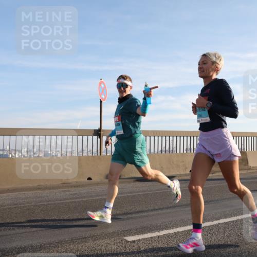 03.10.2025 - Köhlbrandbrückenlauf Yannick Fuchs http://msf.ph/oto/9134748 03.10.2025 08:21:55 Position 1 1086 meine-sportfotos.de