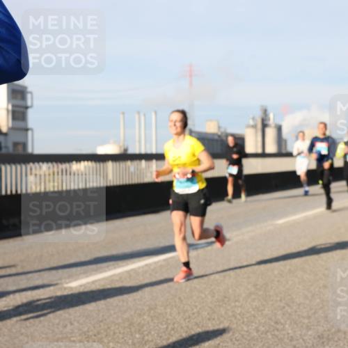 03.10.2025 - Köhlbrandbrückenlauf Lena Gebhardt http://msf.ph/oto/9134769 03.10.2025 09:52:56 Position 2  meine-sportfotos.de