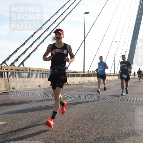 03.10.2025 - Köhlbrandbrückenlauf Yannick Fuchs http://msf.ph/oto/9134800 03.10.2025 08:21:58 Position 1  meine-sportfotos.de