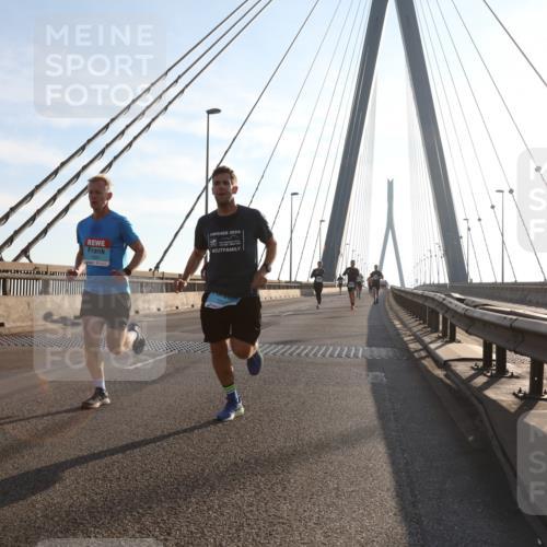 03.10.2025 - Köhlbrandbrückenlauf Yannick Fuchs http://msf.ph/oto/9134826 03.10.2025 08:22:00 Position 1 2024 meine-sportfotos.de