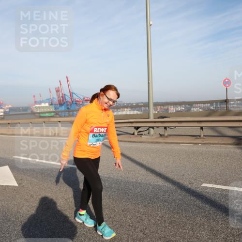 03.10.2025 - Köhlbrandbrückenlauf Yannick Fuchs http://msf.ph/oto/9134829 03.10.2025 09:11:51 Position 2 2669 meine-sportfotos.de