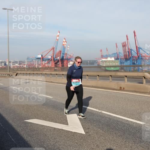 03.10.2025 - Köhlbrandbrückenlauf Yannick Fuchs http://msf.ph/oto/9134847 03.10.2025 09:11:56 Position 2  meine-sportfotos.de