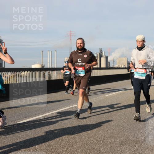 03.10.2025 - Köhlbrandbrückenlauf Lena Gebhardt http://msf.ph/oto/9134852 03.10.2025 09:53:02 Position 2 3818, 1544 meine-sportfotos.de