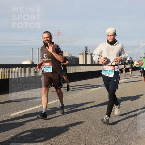 03.10.2025 - Köhlbrandbrückenlauf Lena Gebhardt http://msf.ph/oto/9134858 03.10.2025 09:53:02 Position 2 2786, 1544 meine-sportfotos.de