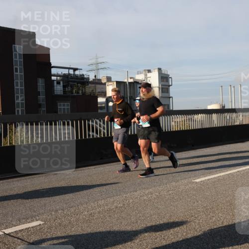 03.10.2025 - Köhlbrandbrückenlauf Lena Gebhardt http://msf.ph/oto/9134880 03.10.2025 09:53:04 Position 2  meine-sportfotos.de