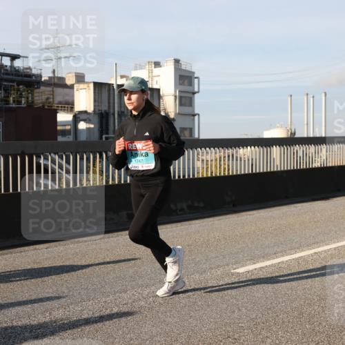 03.10.2025 - Köhlbrandbrückenlauf Lena Gebhardt http://msf.ph/oto/9134902 03.10.2025 09:53:06 Position 2 01747 meine-sportfotos.de