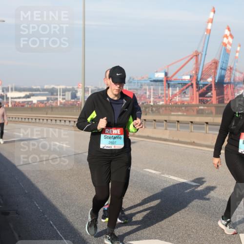 03.10.2025 - Köhlbrandbrückenlauf Yannick Fuchs http://msf.ph/oto/9134904 03.10.2025 09:12:13 Position 2 396, 1241, 2607 meine-sportfotos.de