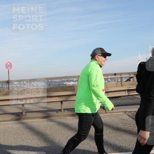 03.10.2025 - Köhlbrandbrückenlauf Yannick Fuchs http://msf.ph/oto/9134932 03.10.2025 09:12:18 Position 2  meine-sportfotos.de