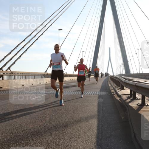 03.10.2025 - Köhlbrandbrückenlauf Yannick Fuchs http://msf.ph/oto/9134934 03.10.2025 08:22:09 Position 1  meine-sportfotos.de