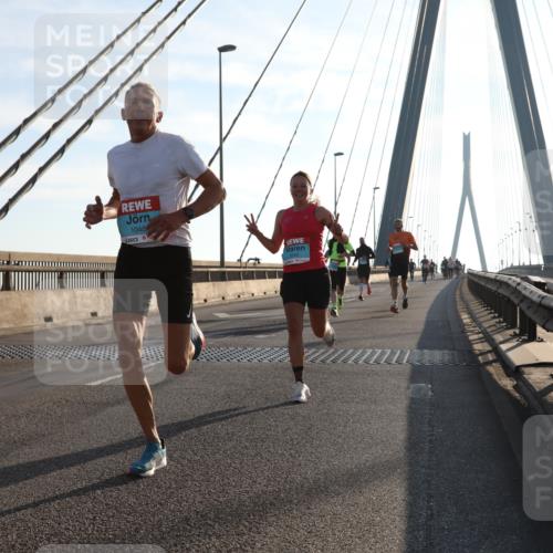 03.10.2025 - Köhlbrandbrückenlauf Yannick Fuchs http://msf.ph/oto/9134942 03.10.2025 08:22:09 Position 1 1048 meine-sportfotos.de