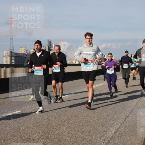 03.10.2025 - Köhlbrandbrückenlauf Lena Gebhardt http://msf.ph/oto/9135026 03.10.2025 09:53:13 Position 2 2040, 3321 meine-sportfotos.de
