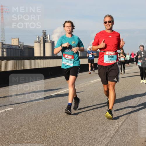 03.10.2025 - Köhlbrandbrückenlauf Lena Gebhardt http://msf.ph/oto/9135120 03.10.2025 09:53:18 Position 2 1631, 3200, 3201 meine-sportfotos.de