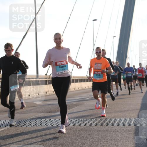 03.10.2025 - Köhlbrandbrückenlauf Yannick Fuchs http://msf.ph/oto/9135123 03.10.2025 08:22:24 Position 1 1251, 3043 meine-sportfotos.de