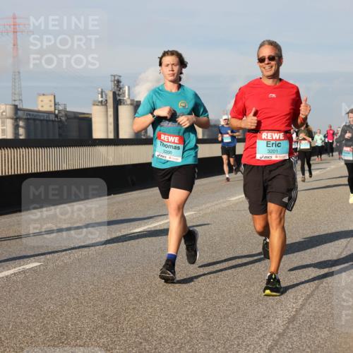 03.10.2025 - Köhlbrandbrückenlauf Lena Gebhardt http://msf.ph/oto/9135124 03.10.2025 09:53:18 Position 2 1631, 3200, 3201 meine-sportfotos.de
