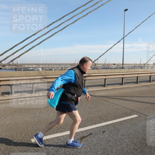 03.10.2025 - Köhlbrandbrückenlauf Yannick Fuchs http://msf.ph/oto/9135151 03.10.2025 09:14:22 Position 2  meine-sportfotos.de