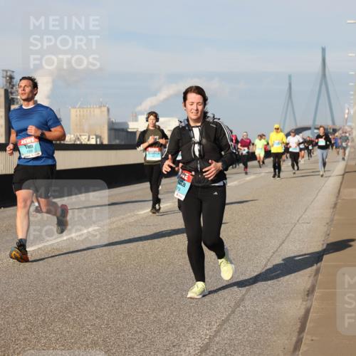 03.10.2025 - Köhlbrandbrückenlauf Lena Gebhardt http://msf.ph/oto/9135166 03.10.2025 09:53:21 Position 2 1399, 79 meine-sportfotos.de