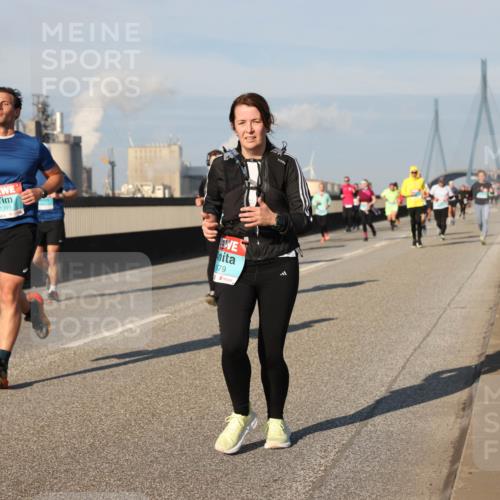 03.10.2025 - Köhlbrandbrückenlauf Lena Gebhardt http://msf.ph/oto/9135172 03.10.2025 09:53:21 Position 2 1399, 79 meine-sportfotos.de