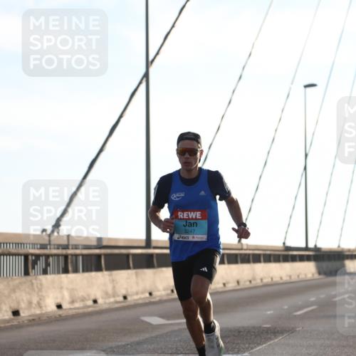 03.10.2025 - Köhlbrandbrückenlauf Yannick Fuchs http://msf.ph/oto/9135217 03.10.2025 08:17:17 Position 2 3247 meine-sportfotos.de