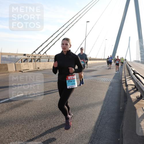 03.10.2025 - Köhlbrandbrückenlauf Yannick Fuchs http://msf.ph/oto/9135239 03.10.2025 08:22:31 Position 1 2708 meine-sportfotos.de
