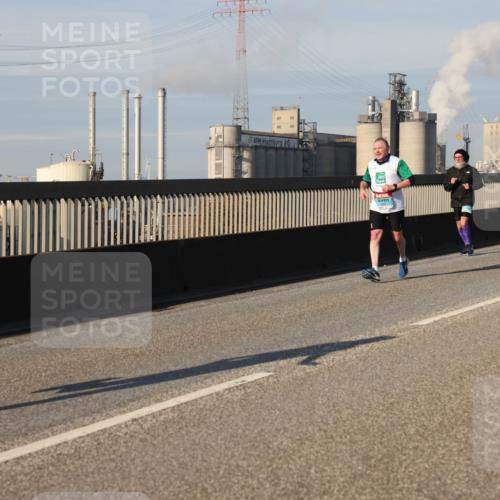 03.10.2025 - Köhlbrandbrückenlauf Lena Gebhardt http://msf.ph/oto/9135280 03.10.2025 09:53:26 Position 2  meine-sportfotos.de