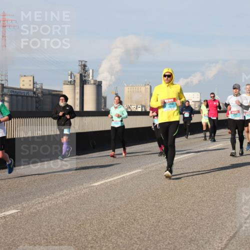 03.10.2025 - Köhlbrandbrückenlauf Lena Gebhardt http://msf.ph/oto/9135304 03.10.2025 09:53:28 Position 2 1522, 1701 meine-sportfotos.de