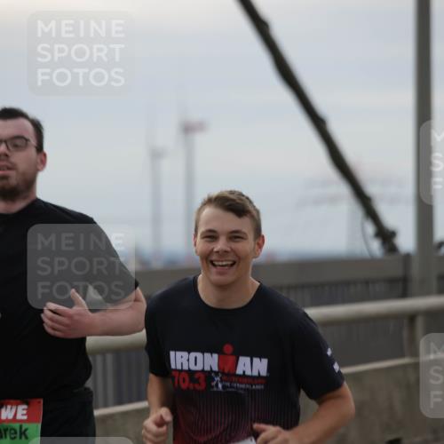 03.10.2025 - Köhlbrandbrückenlauf Jannik Wohlers http://msf.ph/oto/9135354 03.10.2025 16:06:14 Position 1 70, 3 meine-sportfotos.de