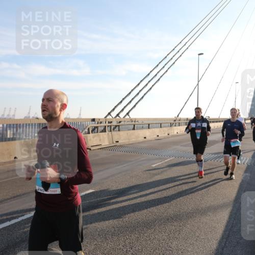 03.10.2025 - Köhlbrandbrückenlauf Yannick Fuchs http://msf.ph/oto/9135356 03.10.2025 08:22:38 Position 1  meine-sportfotos.de