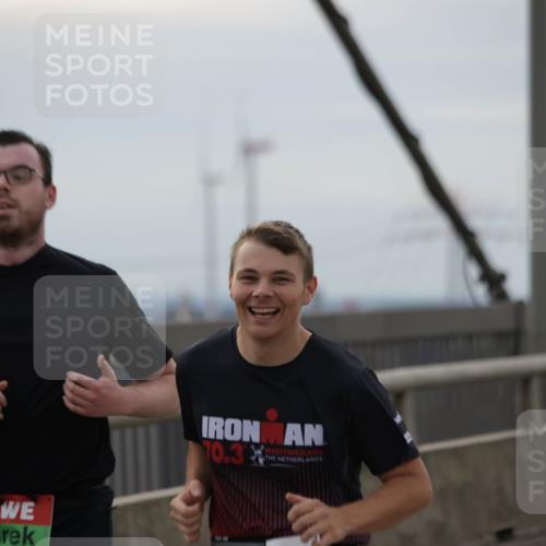 03.10.2025 - Köhlbrandbrückenlauf Jannik Wohlers http://msf.ph/oto/9135360 03.10.2025 16:06:14 Position 1 10, 3 meine-sportfotos.de
