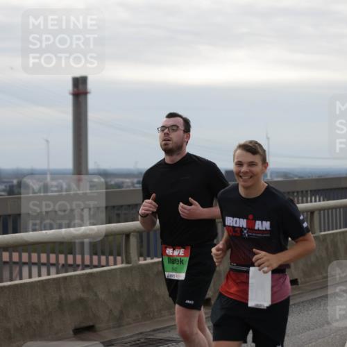 03.10.2025 - Köhlbrandbrückenlauf Jannik Wohlers http://msf.ph/oto/9135387 03.10.2025 16:06:14 Position 1 5310, 8432, 10, 3 meine-sportfotos.de