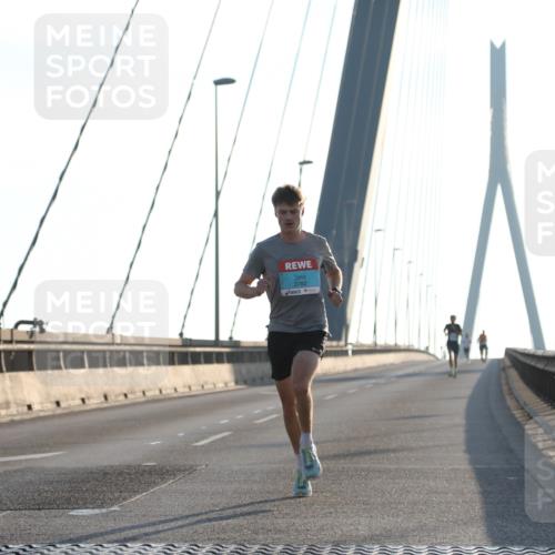 03.10.2025 - Köhlbrandbrückenlauf Yannick Fuchs http://msf.ph/oto/9135397 03.10.2025 08:17:52 Position 2 3782 meine-sportfotos.de