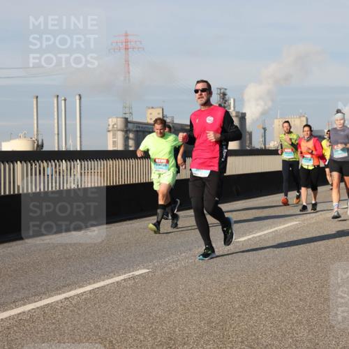 03.10.2025 - Köhlbrandbrückenlauf Lena Gebhardt http://msf.ph/oto/9135469 03.10.2025 09:53:34 Position 2  meine-sportfotos.de