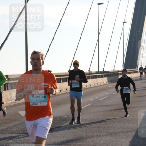 03.10.2025 - Köhlbrandbrückenlauf Yannick Fuchs http://msf.ph/oto/9135472 03.10.2025 08:22:43 Position 1 1210, 1010, 3414, 1423 meine-sportfotos.de