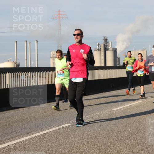 03.10.2025 - Köhlbrandbrückenlauf Lena Gebhardt http://msf.ph/oto/9135481 03.10.2025 09:53:34 Position 2 2941 meine-sportfotos.de