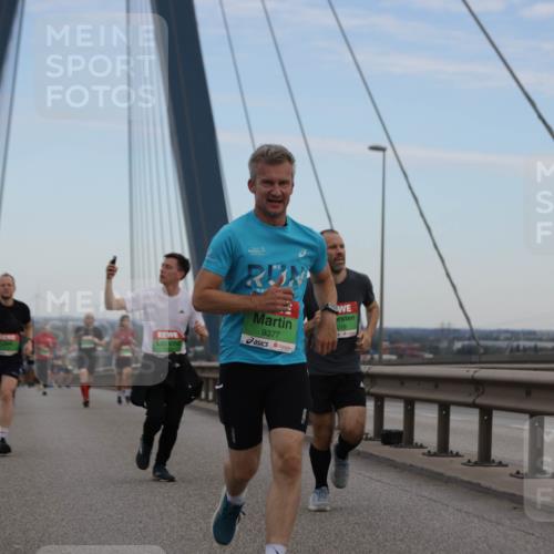 03.10.2025 - Köhlbrandbrückenlauf Jannik Wohlers http://msf.ph/oto/9135497 03.10.2025 15:24:13 Position 1 9377, 219 meine-sportfotos.de