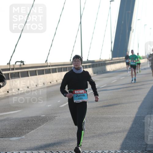 03.10.2025 - Köhlbrandbrückenlauf Yannick Fuchs http://msf.ph/oto/9135499 03.10.2025 08:22:45 Position 1 3414, 3083 meine-sportfotos.de