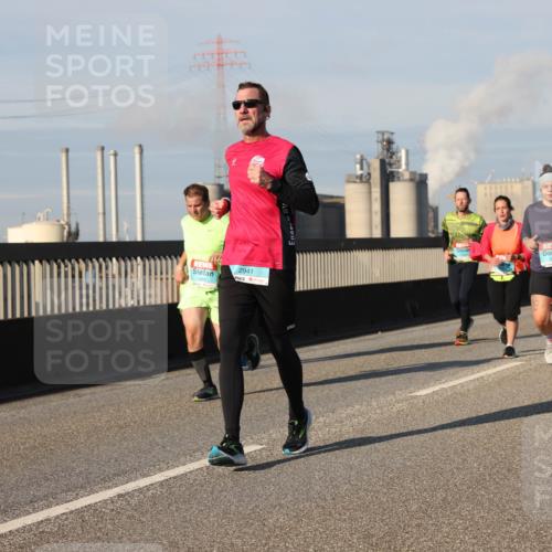 03.10.2025 - Köhlbrandbrückenlauf Lena Gebhardt http://msf.ph/oto/9135501 03.10.2025 09:53:35 Position 2 2941 meine-sportfotos.de