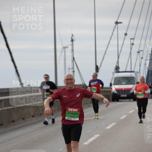 03.10.2025 - Köhlbrandbrückenlauf Jannik Wohlers http://msf.ph/oto/9135522 03.10.2025 16:06:20 Position 1 8561 meine-sportfotos.de