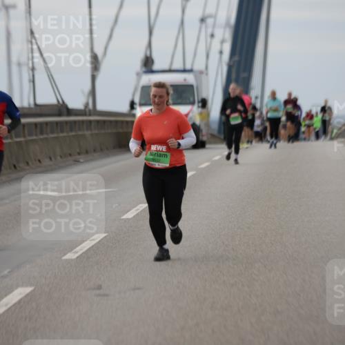 03.10.2025 - Köhlbrandbrückenlauf Jannik Wohlers http://msf.ph/oto/9135608 03.10.2025 16:06:24 Position 1 9532 meine-sportfotos.de