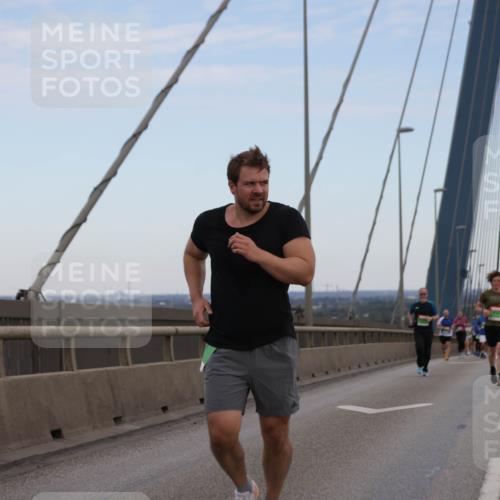 03.10.2025 - Köhlbrandbrückenlauf Jannik Wohlers http://msf.ph/oto/9135613 03.10.2025 15:24:16 Position 1  meine-sportfotos.de