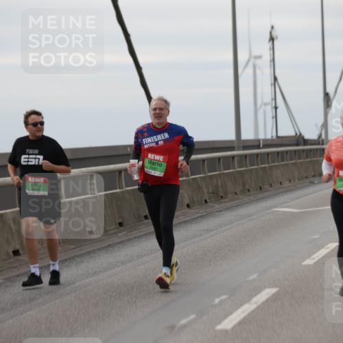 03.10.2025 - Köhlbrandbrückenlauf Jannik Wohlers http://msf.ph/oto/9135641 03.10.2025 16:06:25 Position 1 202, 7640 meine-sportfotos.de