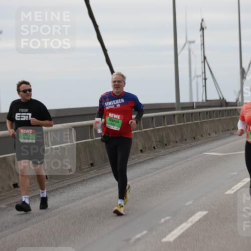 03.10.2025 - Köhlbrandbrückenlauf Jannik Wohlers http://msf.ph/oto/9135647 03.10.2025 16:06:25 Position 1 2025, 7640 meine-sportfotos.de