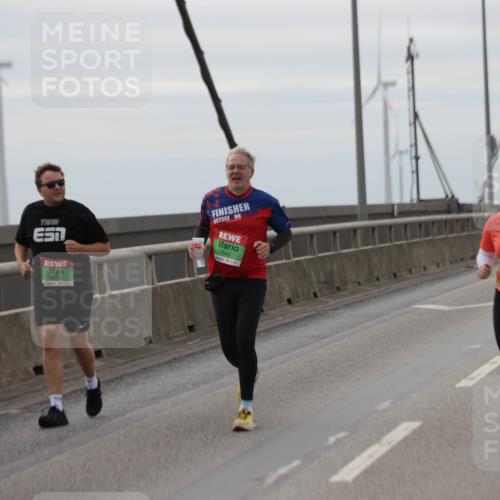 03.10.2025 - Köhlbrandbrückenlauf Jannik Wohlers http://msf.ph/oto/9135652 03.10.2025 16:06:25 Position 1 7640 meine-sportfotos.de
